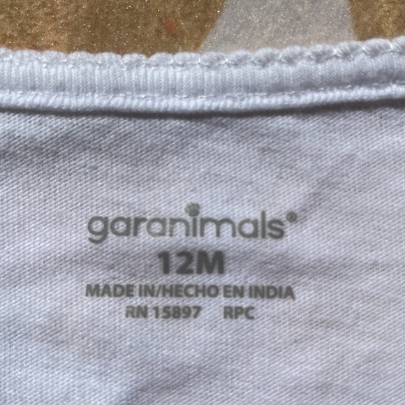 4/$24🦩 Set of 3 Girls 12mo Onesies - Picture 5 of 8